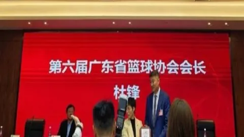 巴黎与红军争抢施洛特贝克，多特寻求加薪留将